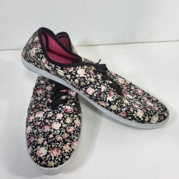 Floral Patterned Sneakers - Picture 4 of 4